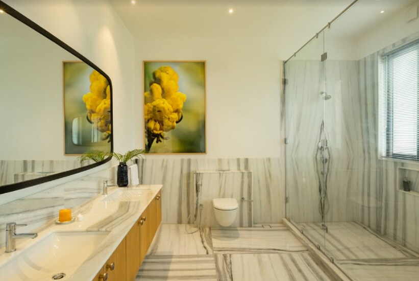 sj villa amorzito goa living bath home-page