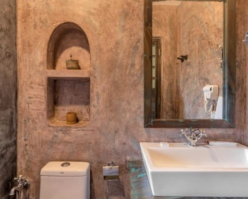 Luxury 8bhk villa with pool & lawn villa in Siolim