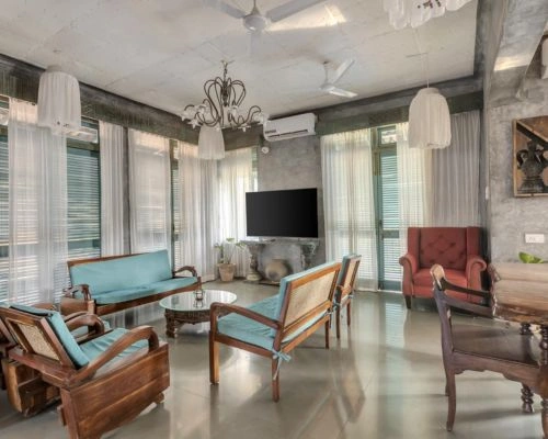 Luxury 8bhk villa with pool & lawn villa in Siolim