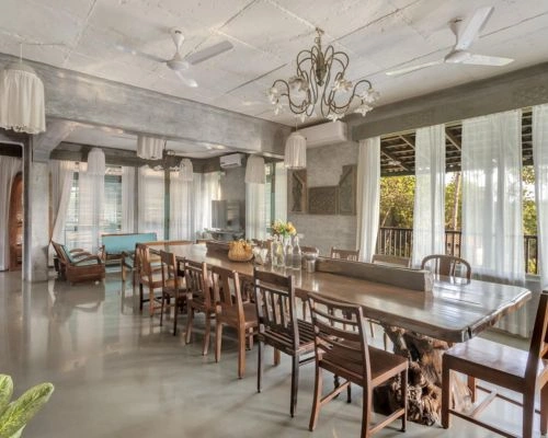 Luxury 8bhk villa with pool & lawn villa in Siolim